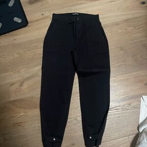 Express high waisted cargo pants size 8 black